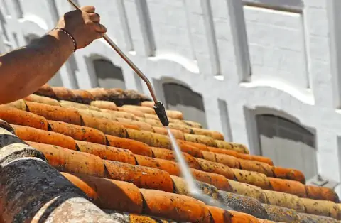 Nettoyage de toitures - Remoulins